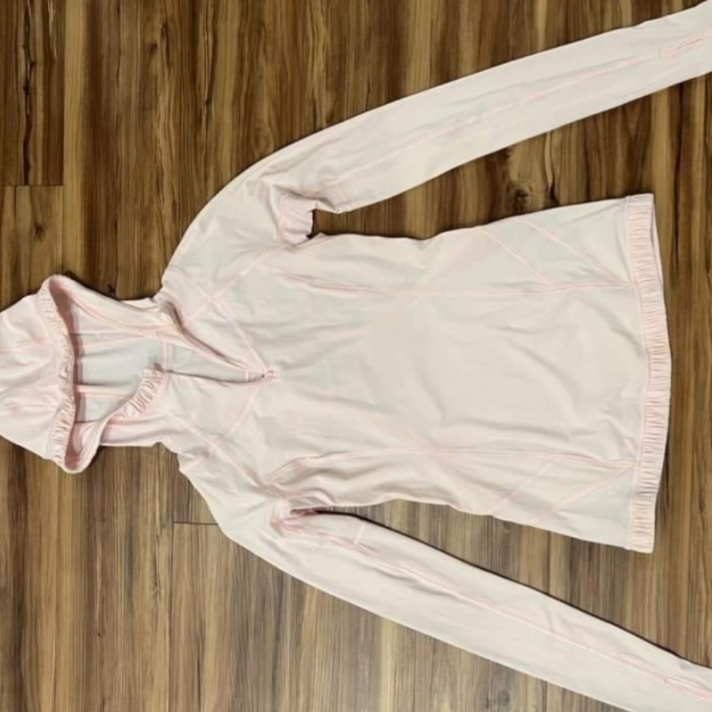 Lululemon size 4 pullover - Picture 2 of 2